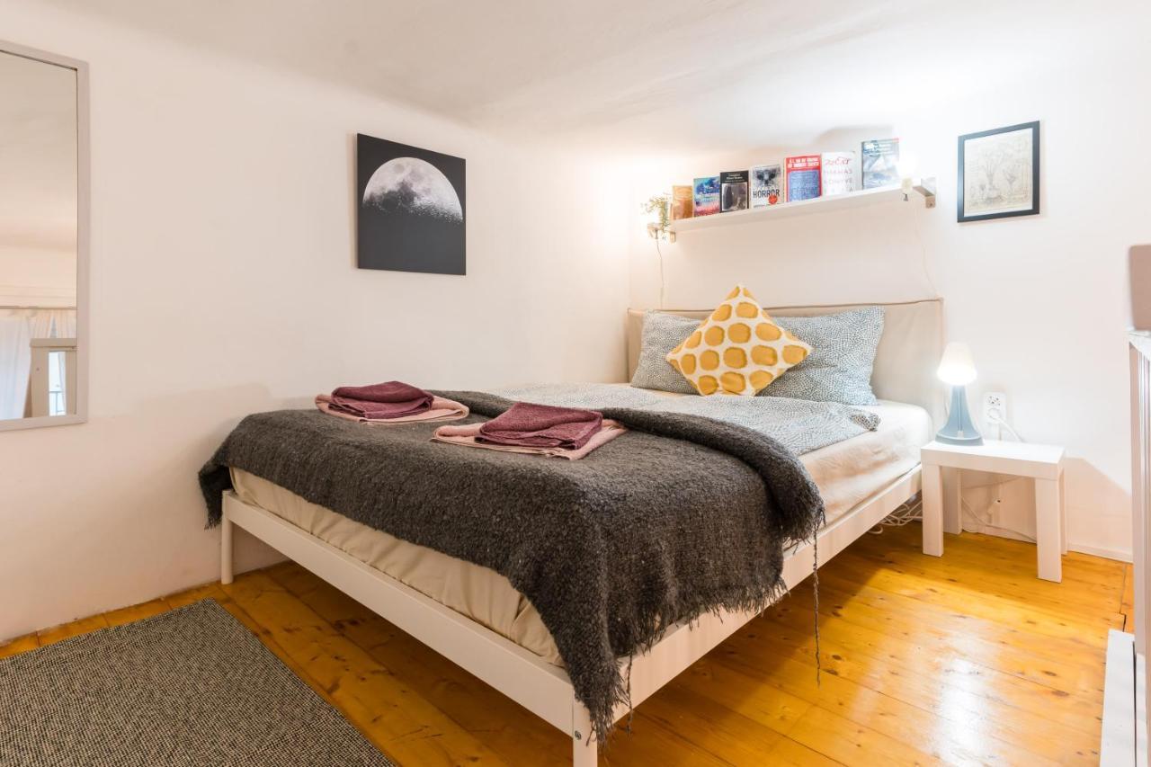 Lovely Little Loft In The Heart Of Apartament