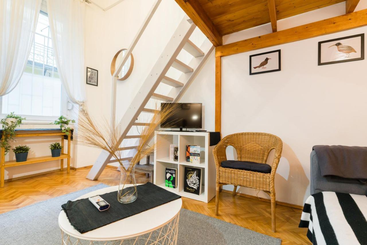 Lovely Little Loft In The Heart Of Apartament