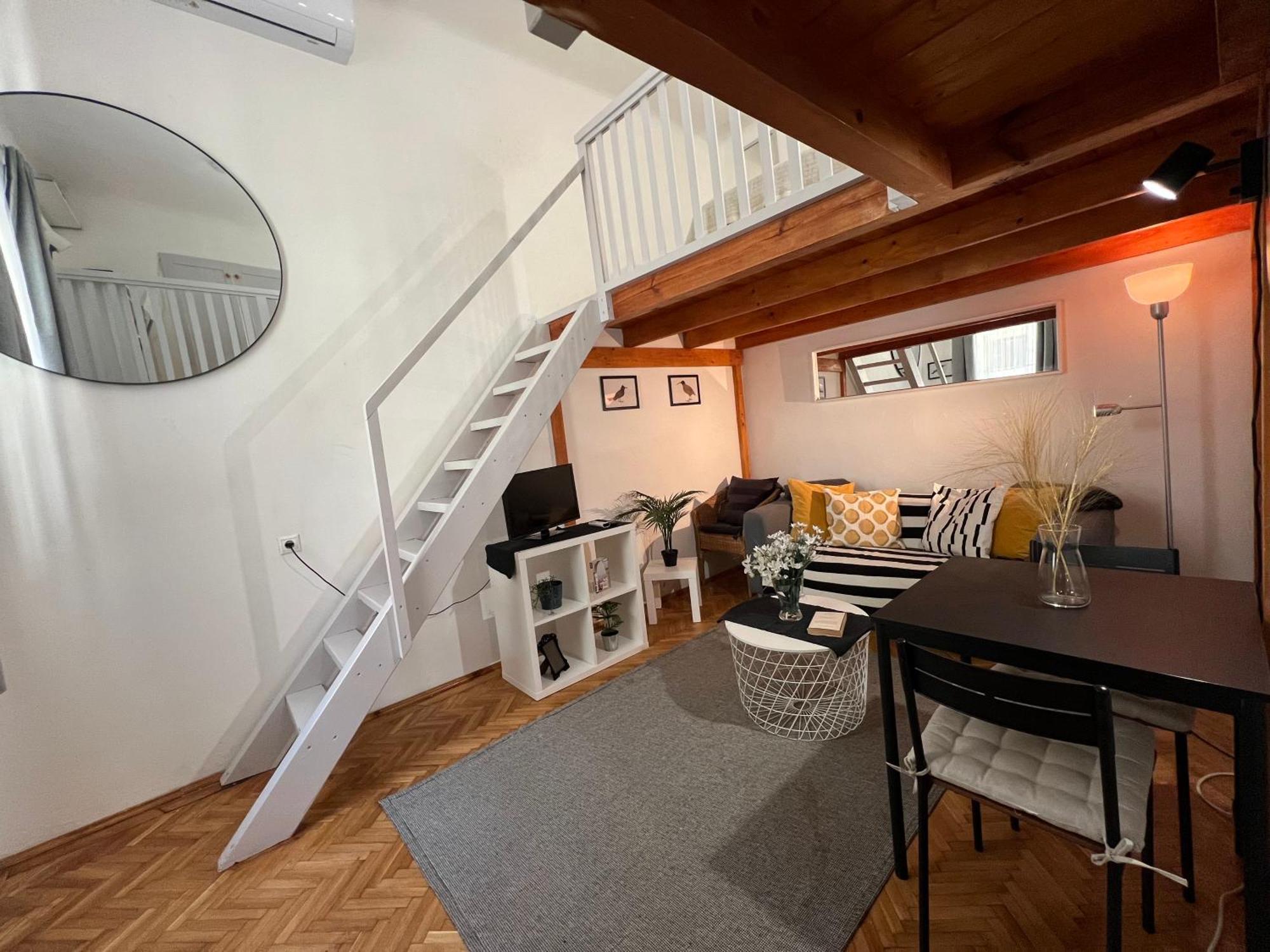 Lovely Little Loft In The Heart Of Apartament Budapeszt
